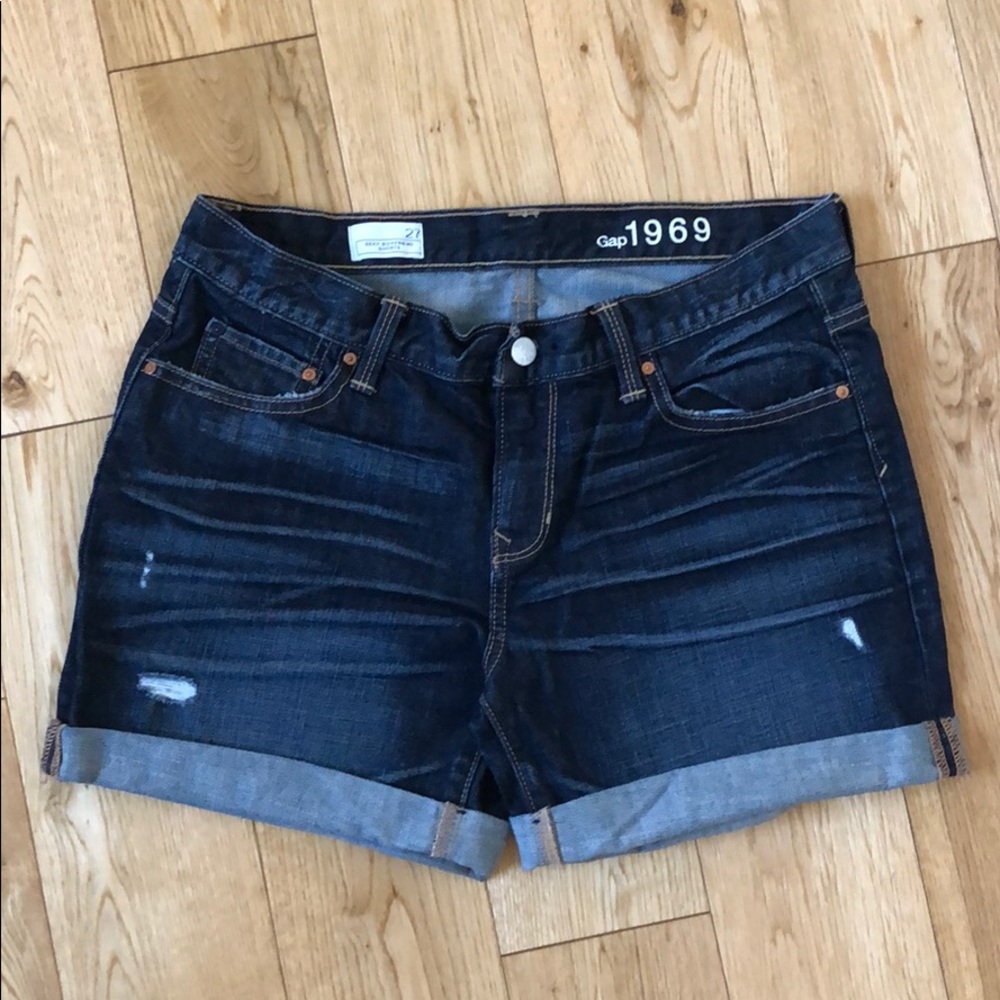Gap Sexy Boyfriend Shorts (Sz27)